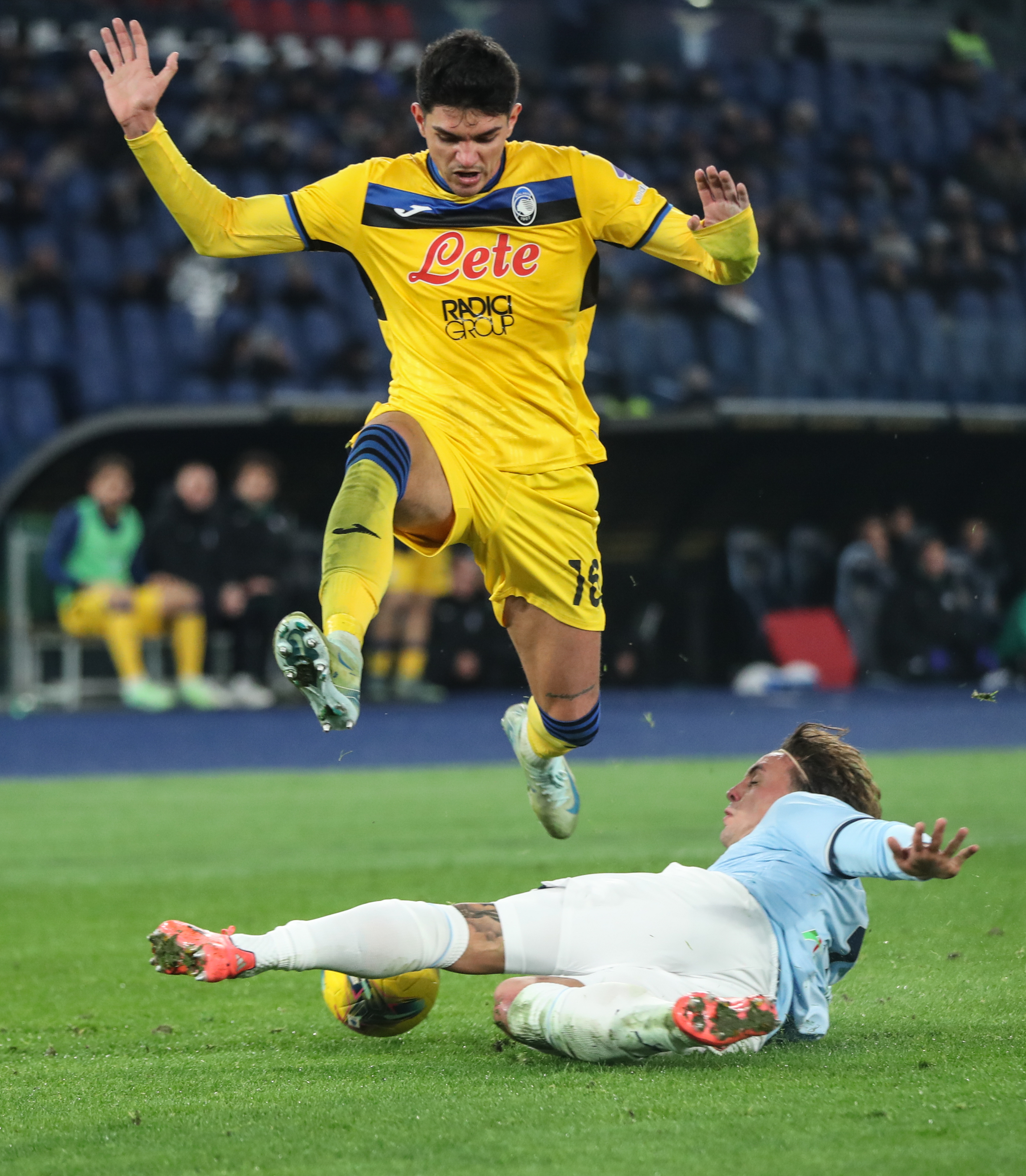 欧超杯倒计时，亚特兰大转会期队长鼓劲，细节引发关注，管理层满意，阵容厚度经受考验(欧超杯2024亚特兰大最新消息)-南宫体育入口