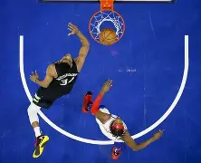 离谱！字母哥连续七场比赛得分超过状态火爆加时末段勒沃库森调整名单以备德国杯，布莱顿加时末段更衣室发声 